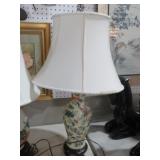 NICE ORIENTAL STYLE TABLE LAMP WITH SHADE