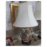 NICE HAND PAINTED PEACOCK TABLE LAMP WITH SHADE
