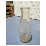 VINTAGE SOUTHERN DAIRIES GLASS MILK BOTTLE