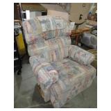 LAZY BOY CLOTH RECLINER - GREAT CONDITION