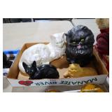 4 CERAMIC CATS