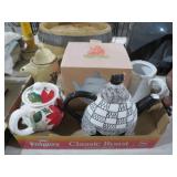 VINTAGE & MODERN TEAPOT COLLECTION
