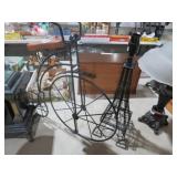 WIRE EIFFEL TOWER LAMP & TRICYCLE