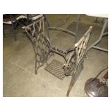 CAST IRON SINGER SEWING MACHINE BASE