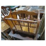 NICE WOOD MAGAZINE RACK