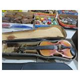 ANTIQUE VIOLIN W/ CASE