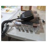 UNIDEN CB RADIO & MIC