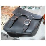 HARLEY DAVIDSON LEATHER SADDLE BAGS