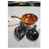 MID CENTURY 'BANIBOCRAFT' BOWL & TRIVETS