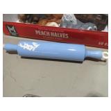 VINTAGE HARTERWARE CAMEO ROLLING PIN