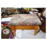 LIFT TOP FOOT STOOL
