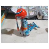 VTG TIN WIND UP SEAL  BALANCING BALL TOY
