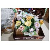 CERAMIC FLORAL ARRANGEMENT