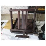 FOLDING TABLE ARTISTS EASEL WITH PAINT STORAGE DWR