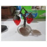 VTG PLASTIC STAWBERRY S/P SHAKERS W/ HOLDER