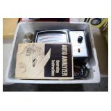 VINTAGE DELUXE AUTO ANALYZER