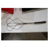 ANTIQUE WIRE RUG BEATER