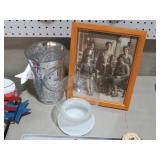 VINTAGE PICTURE GLASS DOME MERCURY GLASS VASE