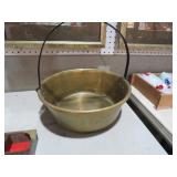 VINTAGE BRASS BUCKET WITH HANDLE