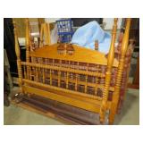 ANTIQUE FULL SZ SPINDLE BED W/ RAILS