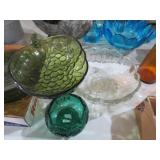 VTG GREEN & CLEAR SERVING BOWLS & CANDLEHOLDER