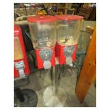 VTG DOUBLE GUMBALL MACHINE ON STAND