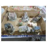 COLLECTION RESIN& CERAMIC VILLAGE PIECES