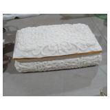 CERAMIC DECORATIVE TRINKET BOX