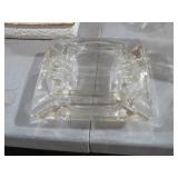 (2) VTG CLEAR ASHTRAYS