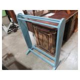 WOOD BLUE PAINTED QUILT RACK