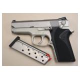 SMITH & WESSON MODEL 3913 / 9MM SEMI AUTO PISTOL