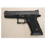 GLOCK MODEL 17 GEN 4 / 9 MM SEMI AUTO PISTOL