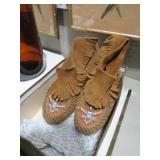 MINNETOKA BEADED MOCASINS
