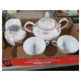 VTG FUKAGUWA  ARITA TEAPOT CREAMER WITH TWO CUPS