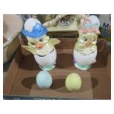 (2) VINTAGE DUCK TRINKET BOXES WITH EGG  SHAKERS