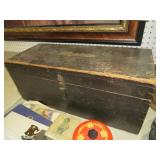 ANTIQUE WOOD LIFT TOP CARPENTERS TOOL BOX