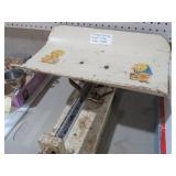VINTAGE DECTECTO BEAM STYLE BABY SCALE
