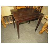 SMALL WOOD SIDE TABLE