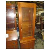 HANDMADE SOLID WOOD 2DR GUN CABINET W/KEYS