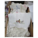 COLLECTION OF VINTAGE DOLLIES AND LINENS