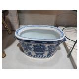 CERAMIC BLUE & WHITE FLORAL PLANTER