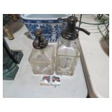 2 GLASS SOAP DISPENSERS AND 2 MINI PILL BOXES