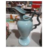 VINTAGE HULL SPECKLED HANDLED URN VASE