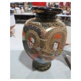 UNIQUE ORIENTAL VASE