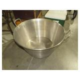 LARGE ALUMINUM TUB