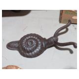 CAST IRON SNAIL BOOT JACK