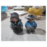 PAIR OF VINTAGE AMISH SALT AND PEPPER SHAKERS