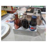 VIN METAL COCA COLA CARRIER WITH VINTAGE BOTTLES