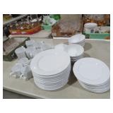 41 PC CRATE & BARREL DISHES
