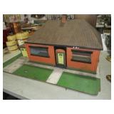 VTG WOOD  TRAIN STATION